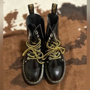 Dr. Martens Jadon Max Boots
